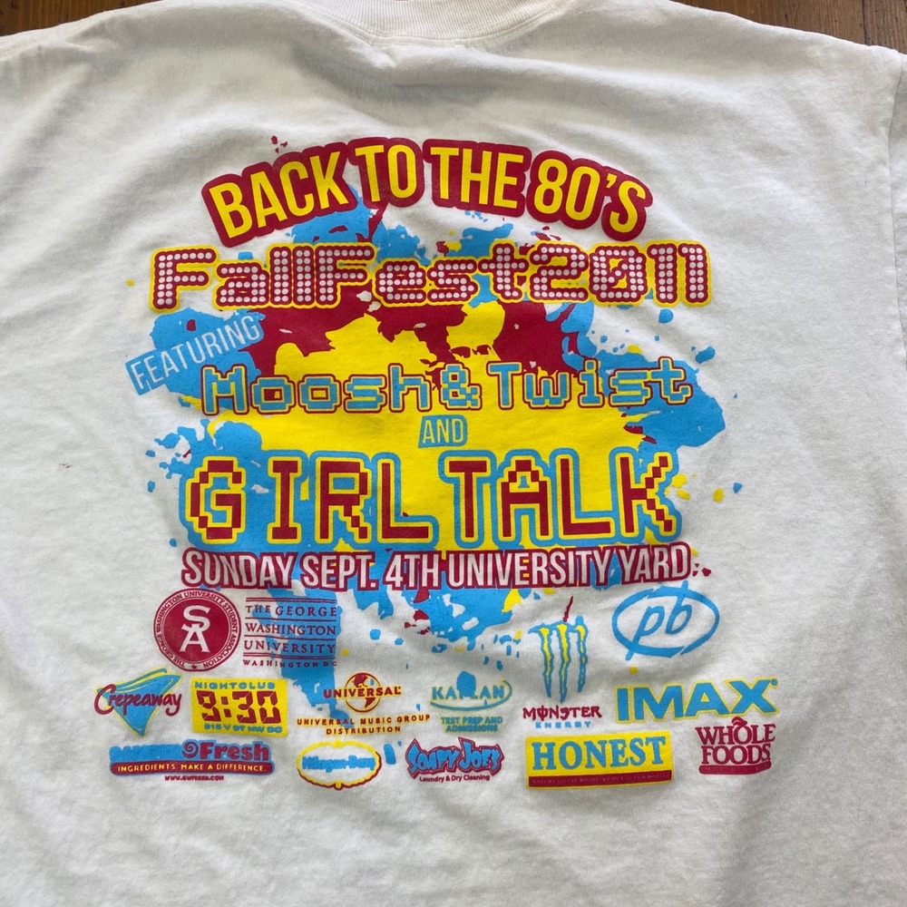 Back to the 80s Fall Fest 2011 T-Shirt Men M Gildan George Washington University